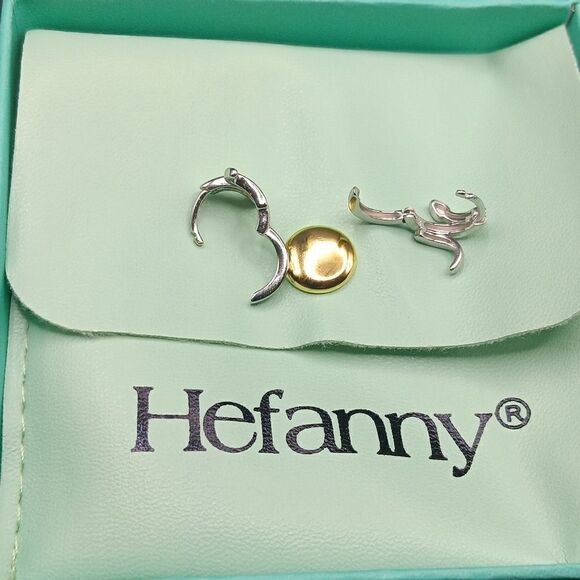 Hefanny‎ 925 Sterling Silver Snake Huggie Earrings Dainty New - Picture 3 of 3